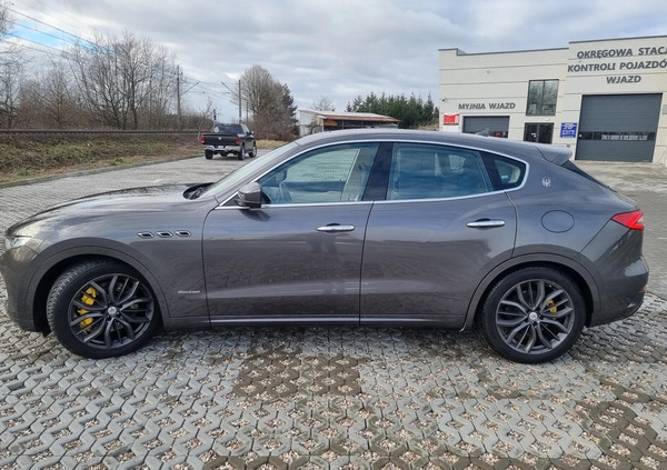 Maserati Levante cena 292999 przebieg: 53000, rok produkcji 2019 z Tarnobrzeg małe 631